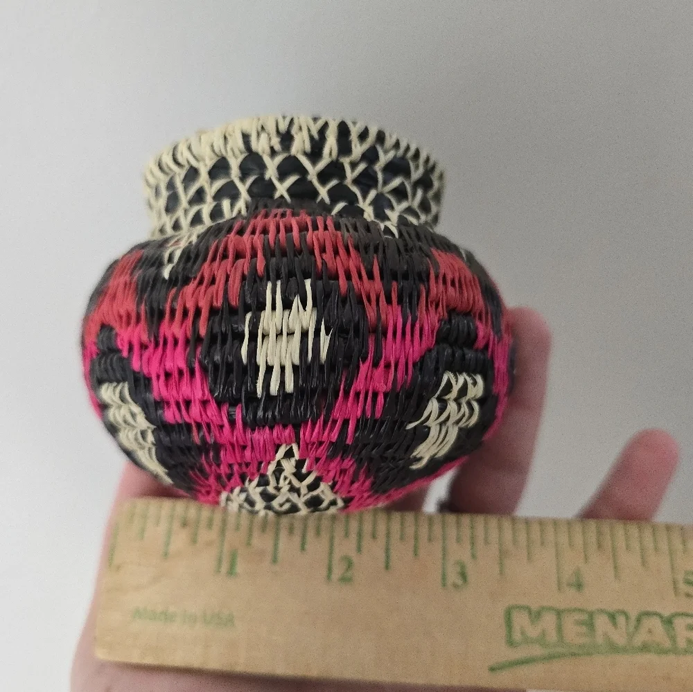 Wounaan Small Woven Basket Panama Handwoven Angry Waves 3